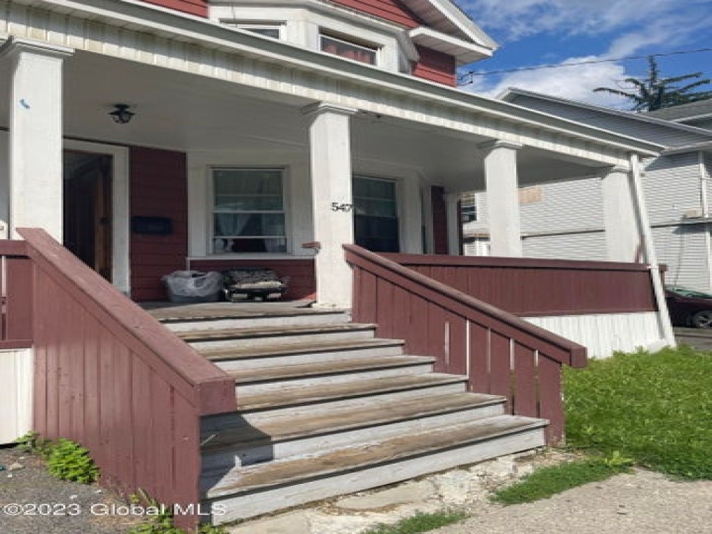 547 Myrtle Ave, Albany, New York 12208, 6 Bedrooms Bedrooms, ,3 BathroomsBathrooms,Villa,For Sale,Myrtle Ave,1037